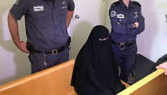 السجن 4 سنوات لصابرين زبيدات بتهمة الانضمام لداعش